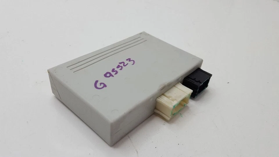 Модуль парковочного расстояния 2010 BMW 135i 66216982402 - Изображение 4 из 4