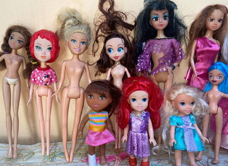 LOTTO 13 BAMBOLE MISTE - Immagine 2 di 4