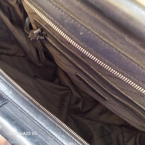 Vintage French Connection Leather Gladstone Doctor's Style Bag. Black with bars. - Picture 6 of 9