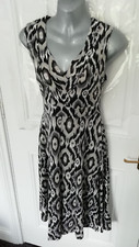 East Ladies Size S Grey Black Beige Aztec Style Print Stretch Dress 100% Cotton