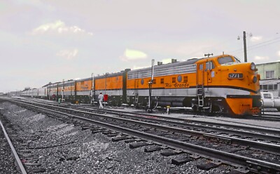 D&RGW's Rio Grande Zephyr DRGW 5771 at Grand Junction 5 x 7 Photo