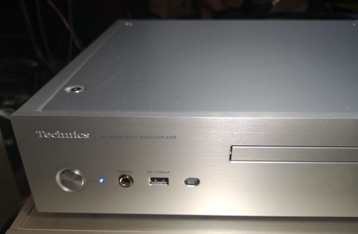 Technics SL-G700 Network/Super Audio CD Player 100VAC Used Technics SL-G700 Network/Super Audio CD Player 100VAC Used