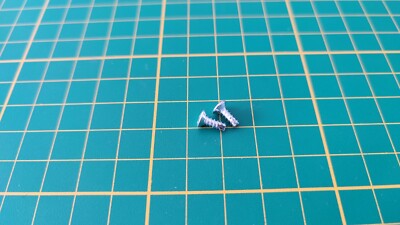 Vis De Socle Pour Maisto Ferrari F50 1/18 - 2 Pièces Détachées - Miniature Occasion