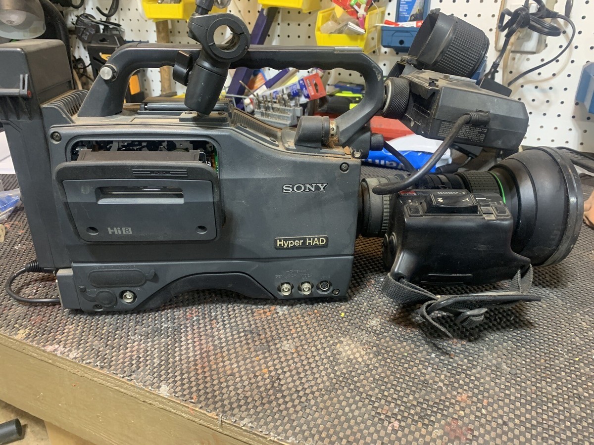 Sony Hyper HAD EVW-300 Hi8 Camera and Canon VH17x7 BCTV 1.4 Lens