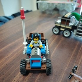 LEGO 5975 - Adventurers - Dino Island - T-Rex Transport 