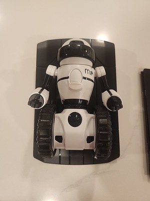 WowWee Mip Robot WHITE Interactive Model Number 0820 ~ Controlled by Phone App