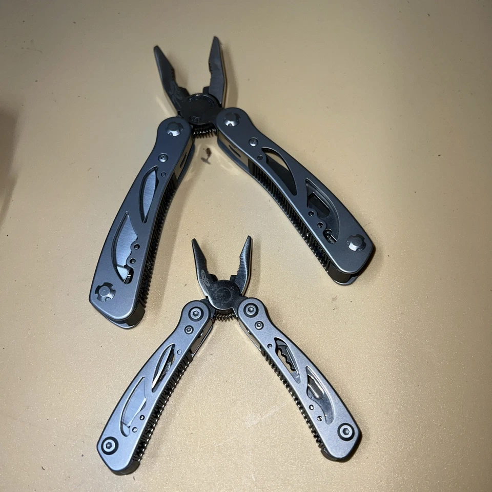 Appalachian Trail Multi Toolx2   Knifes - Image 4 of 4