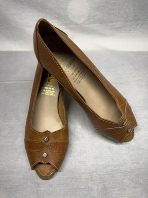 Barratts Manila Women s Vintage Brown Leather Shoes 2  Wedge Heels Size 7