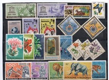 Timbres Rwanda et Burundi/ Lot Rwan /Bur de 23 timbres oblitérés. Voir photo.