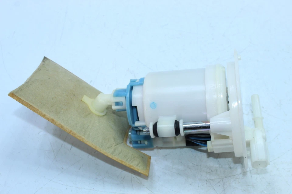 09-11 YAMAHA RS VENTURE GT OEM FUEL GAS PUMP   8GL-13907-01-00 - Image 3 of 4