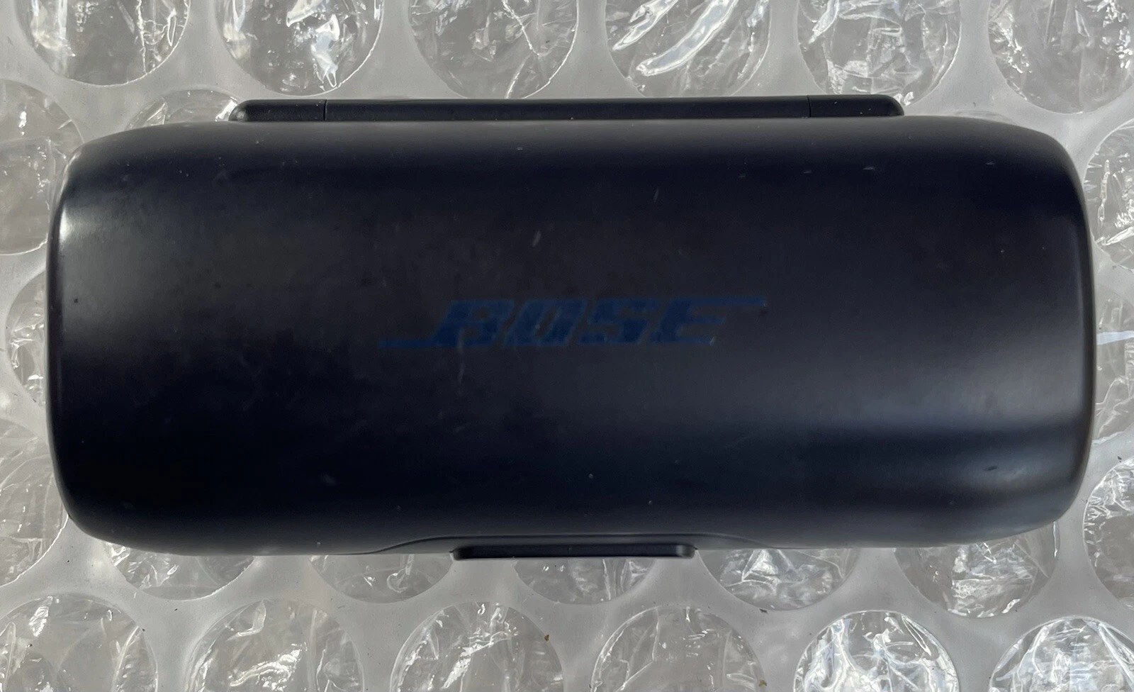 BOSE Model: Soundsport Free 423729 Wireless earphones Charging Case ONLY