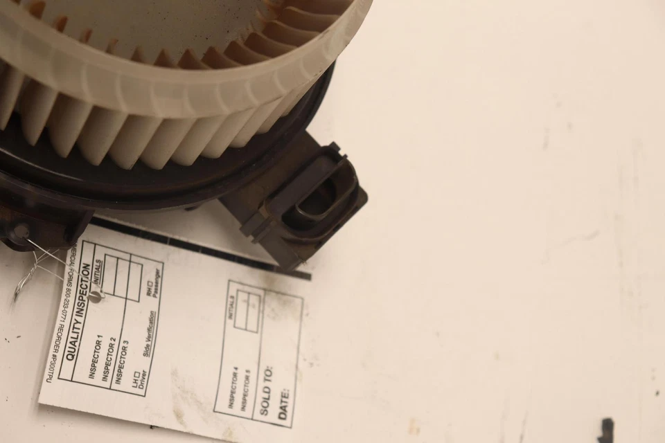 2011-2018 DODGE RAM 3500 FRONT A/C CONDITIONING HVAC BLOWER FAN MOTOR OEM - Image 2 of 4