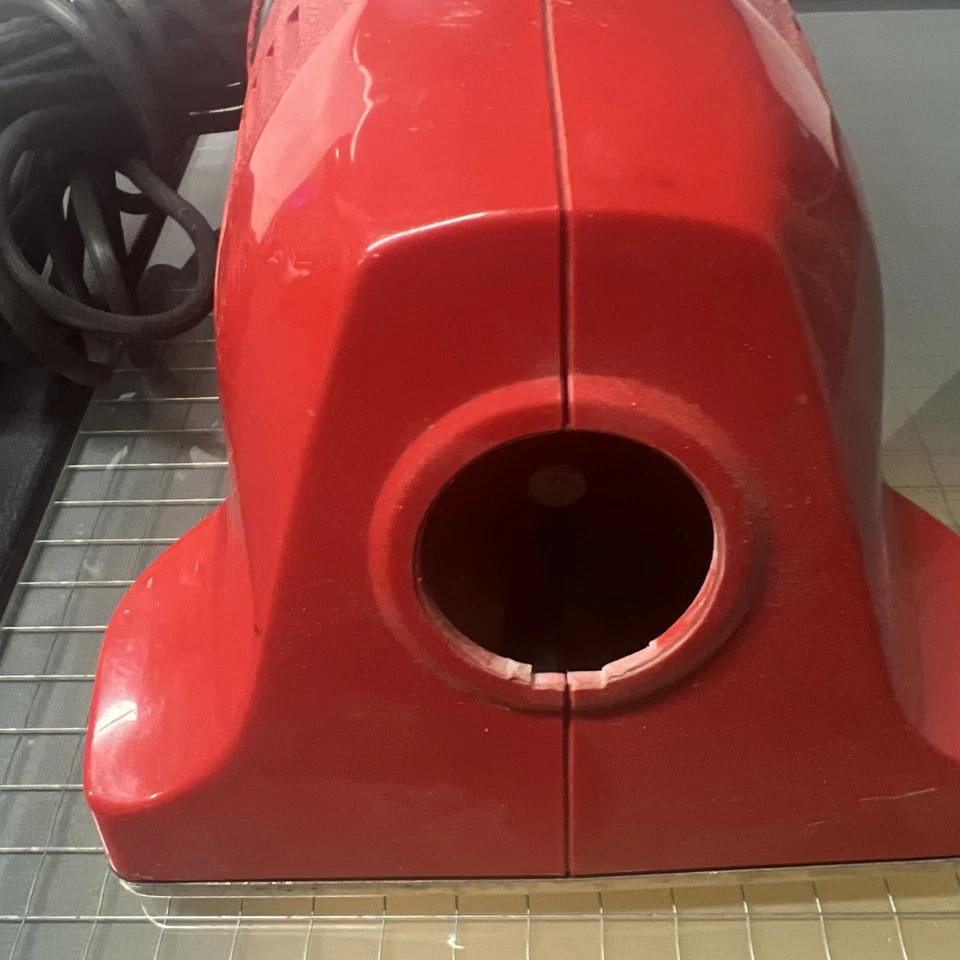 Royal Dirt Devil Plus 08100 Hand Held Vacuum Vintage - Tested Missing Logo - Image 2 of 4