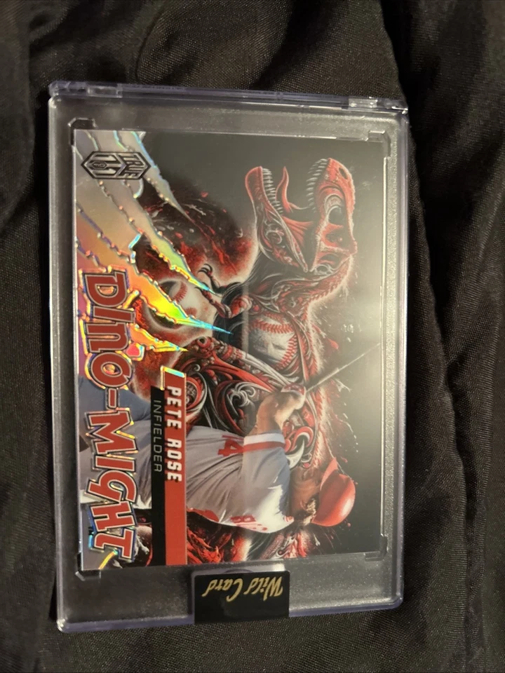 Pete Rose 2024 Wild Card Dino-Might VERDADERO 1/1 COMBINACIÓN DE COLORES Foto 2 de 4