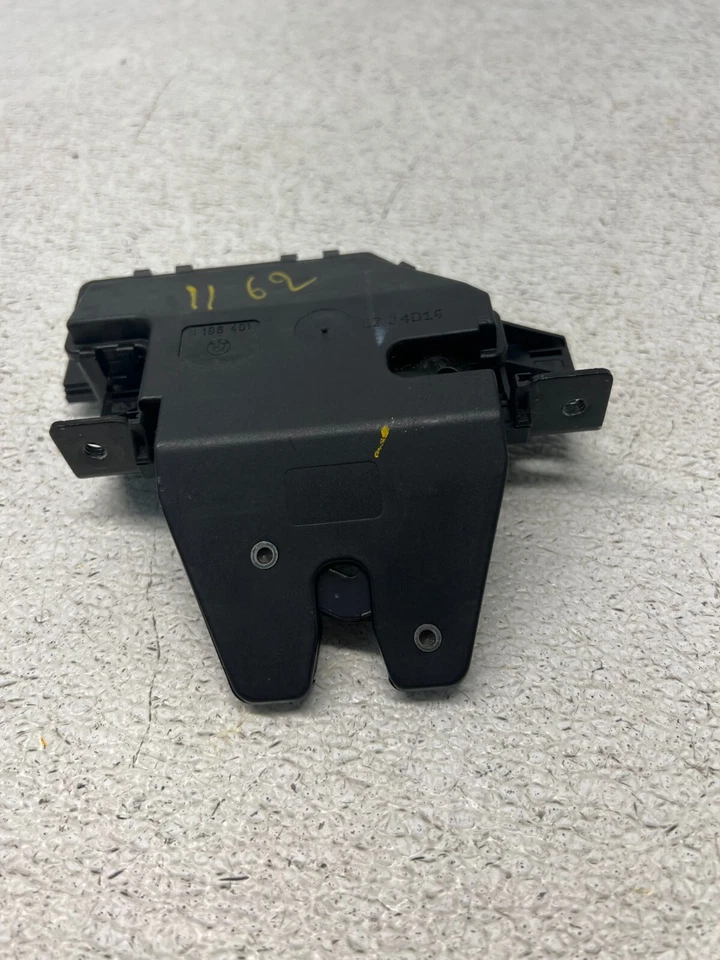 BMW 325i 323 328 330 E46 2002-2005 sedán bloqueo maletero cierre golpeador sin cable fabricante de equipos originales Foto 4 de 4