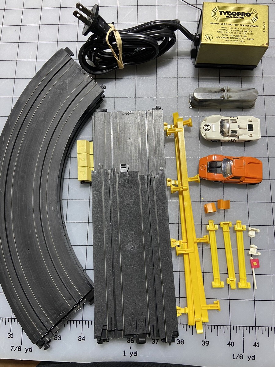 Ho Slot Cars Tyco Car Track TYCO PRO SEBRING LIGHTED PRO RACING