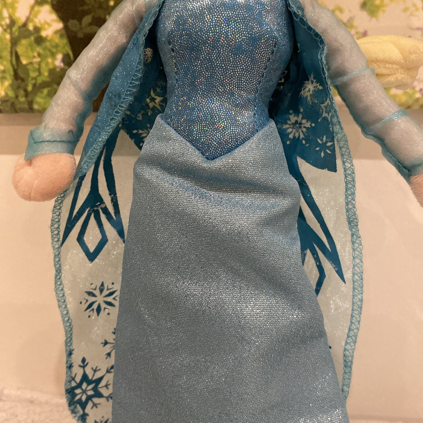 Disney Store Frozen Elsa Plush Doll 35cm Lovely Icicles Design On Her
