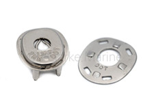 Lift the dot fastener socket (long prong) + p...