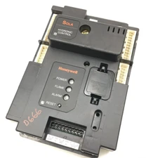 Honeywell R7910B1040 Sola Hydronic Control Circuit Board Module used #D666