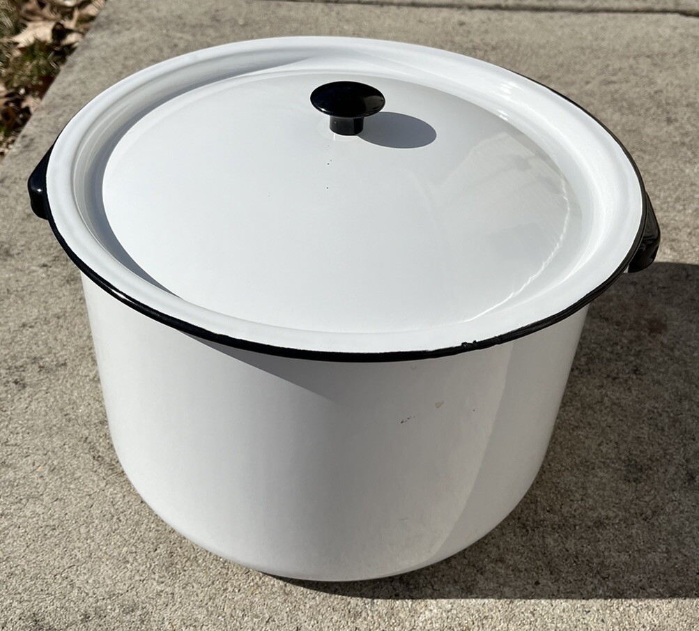 Vintage White Enamel Stock Pot with Lid Cooking Canning Farmhouse Décor