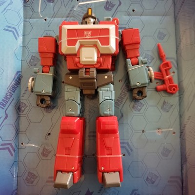 Transformers Studio Series MTMTE Collection Deluxe Class Perceptor