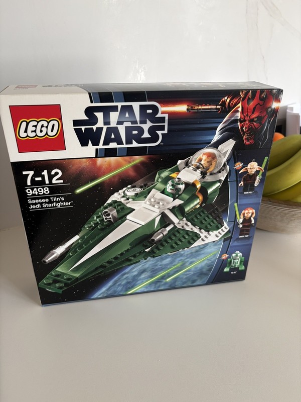 Lego Star Wars 9498 Saesee Tiin´s Jedi Starfighter Brand New