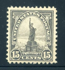 566 15¢ Statue of Liberty, Mint NH, Large Margins, Scott $35
