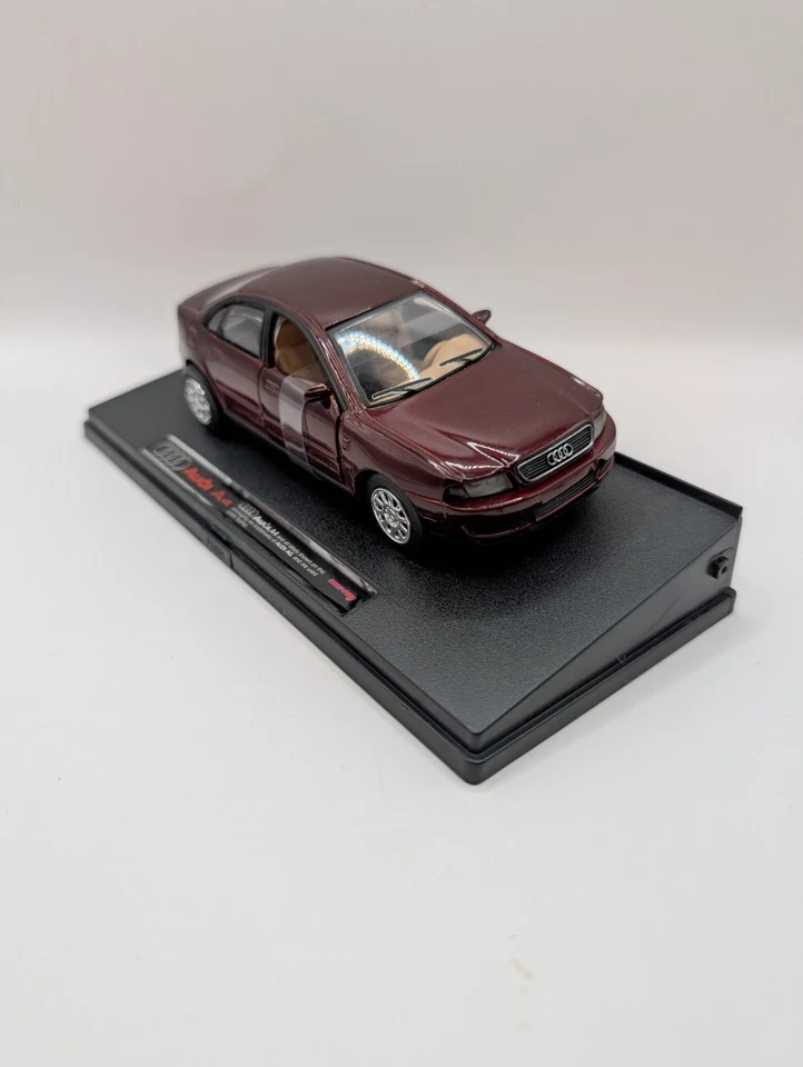 Nuevo-Ray Audi A4 Con Soporte Hecho en China 1999 Foto 2 de 4