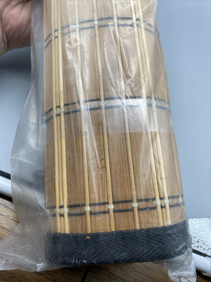 Alfombra de bambú natural hecha a mano con respaldo de espuma de 30" x 50" NUEVA SELLADA Foto 2 de 3