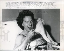 1959 Press Photo Mrs. Wayne Colvin at Memorial Hospital After Train Accident