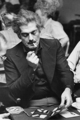 Ägyptischer Schauspieler Omar Sharif genießt andere Lieblingsbeschäftigung 4x6 Foto