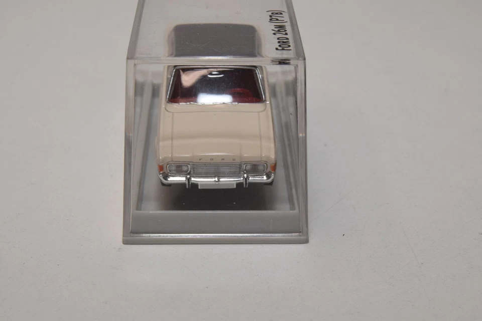 B8 1:87 BREKINA 19440 FORD TAUNUS 26M 26M P7B TETTO NERO CREMA NUOVO CON SCATOLA - Immagine 2 di 4