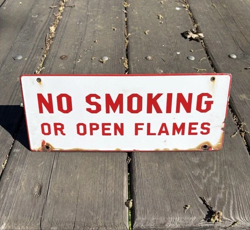 Porcelain Sign… Vintage… Nice Condition !