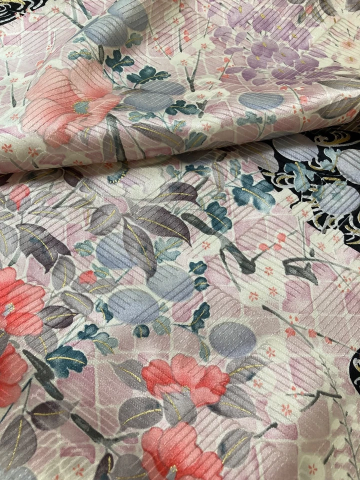 @@scraps,  Japanese fabric/silk kimono fabric, light pink, black, floral F25 - Image 4 of 4