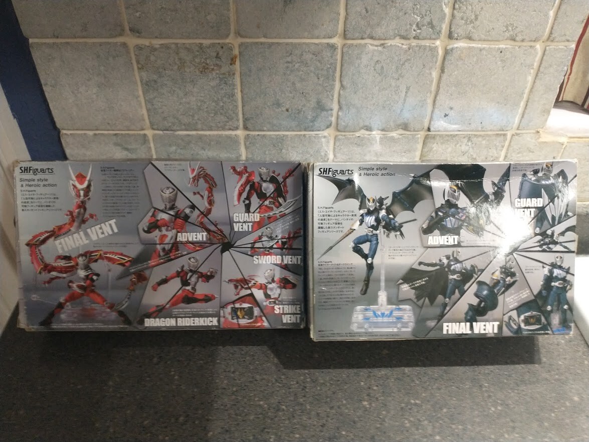 S.H. Figuarts Kamen Rider Masked Rider Ryuki & Dragreder