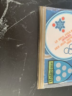 J.O Foulard soie Pierre Ambrogiani, jeux olympiques d'hiver Grenoble