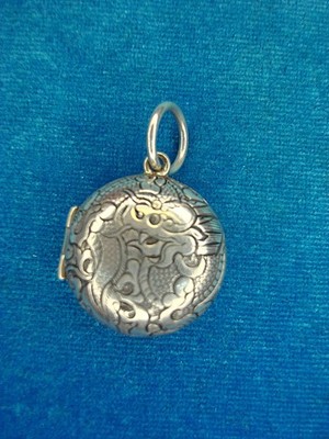 SILPADA NICHT MEHR ERHÄLTLICHES MUSTER STERLINGSILBER DRACHEN MEDAILLON #S 1553 - TOP ZUSTAND