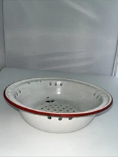 Vtg Red & White Enamel Colander/Steamer 10.5” Diameter Primitive Farmhouse