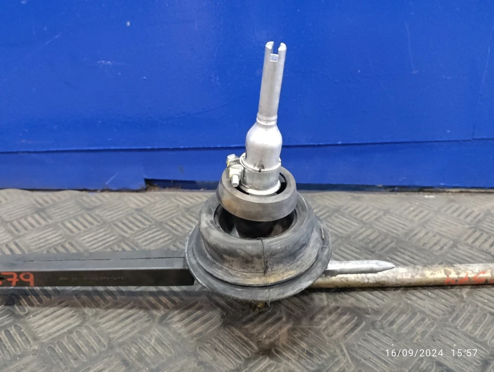 25111222575 PALANCA CAMBIO / 1127445 PARA BMW Z3 ROADSTER E36 1.9 16V CAT - Imagen 3 de 4