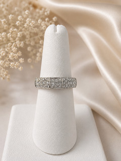 18k White Gold Natural Round & Princess Cut Diamond Ring
