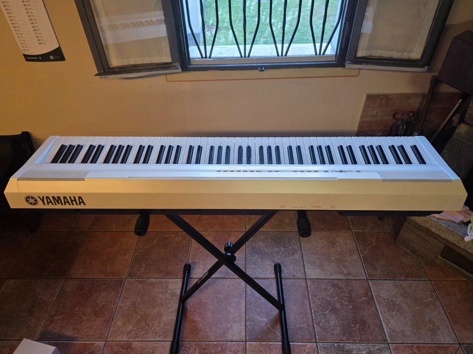 Yamaha P-125, foto 3 di 5