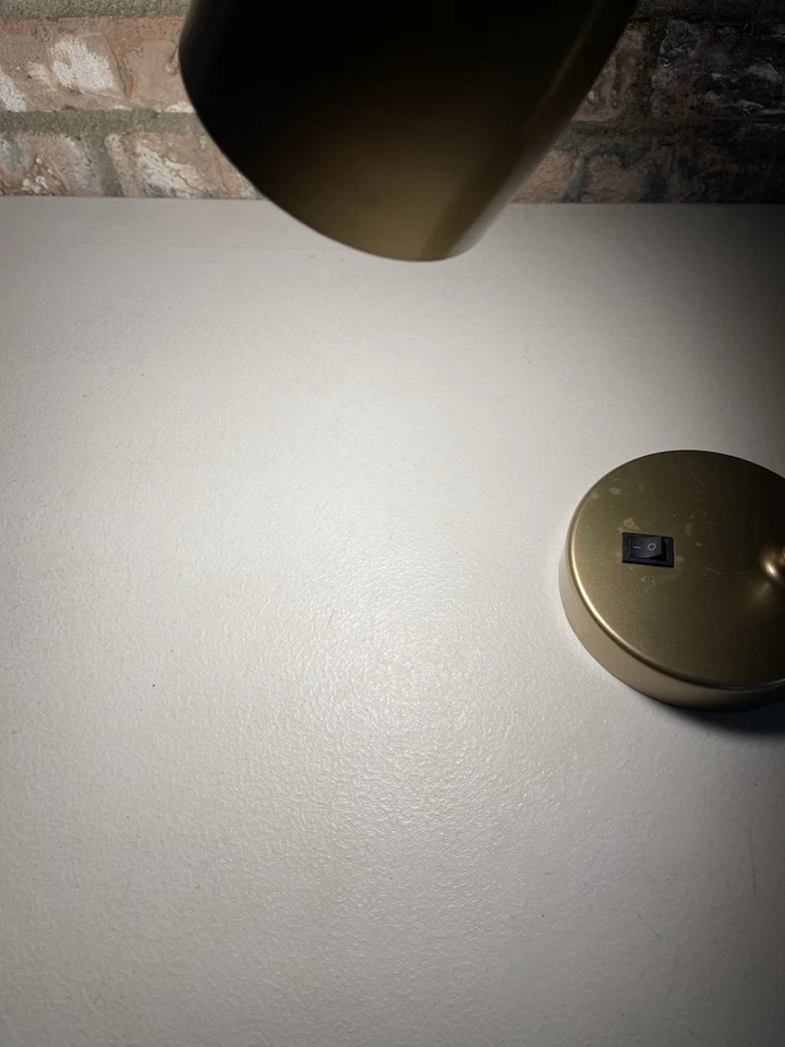 Desk Top Lamp -15 Inch Gold Plastic & Metal Flexible Gooseneck-Tested Working !! - Image 3 of 4