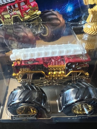 Hot Wheels Monster Trucks 50TH Anniversary Trophy Champions 5 Alarm - Bild 3 von 3