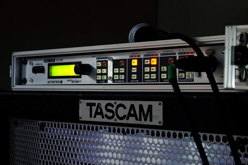 TASCAM TA-1VP Mic Preamp Antares Auto-Tune - Picture 6 of 6