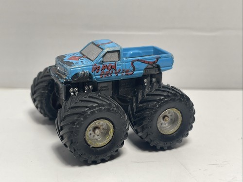 Micro Machines Monster Truck Chevy Silverado Demon Driver 1993 Die-cast Vintage