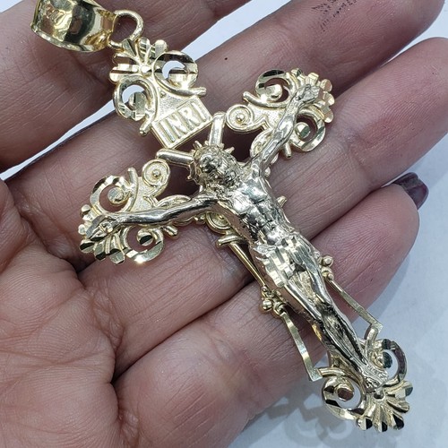 Big diamond cut 14k Gold Inri Jesus 
