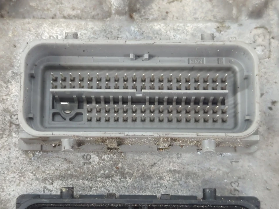 Computadora de control del motor Chevrolet Silverado 1500 ecu pcm ecm pcu fabricante original ZOJJ1 Foto 3 de 4