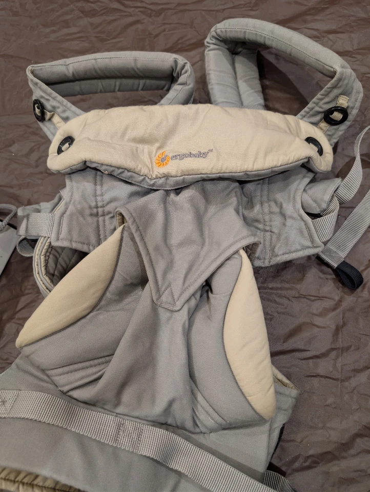 Переноска Ergobaby и оригинальная вставка для младенцев 7-12 фунтов. - Изображение 4 из 4