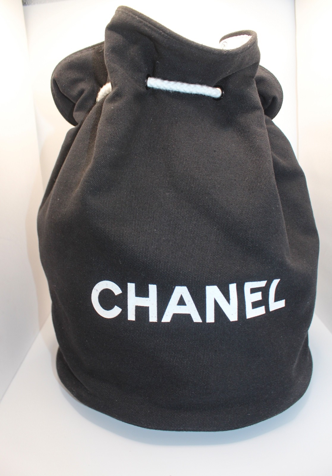 👛CHIC CHANEL BUCKET DRAWSTRING BACKPACK!👛 - image 18
