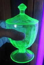 Vintage Uranium Green Depression Glass Poinsettia Jar w/Lid-EXC!-L@@K!